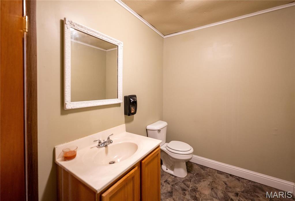 Lyon Store - Commercial Sale