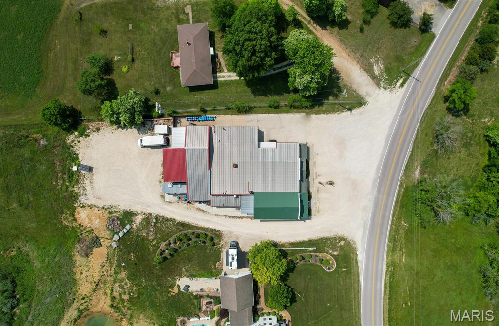 Lyon Store - Commercial Sale