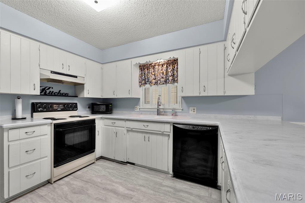 Country Club Place - Residential