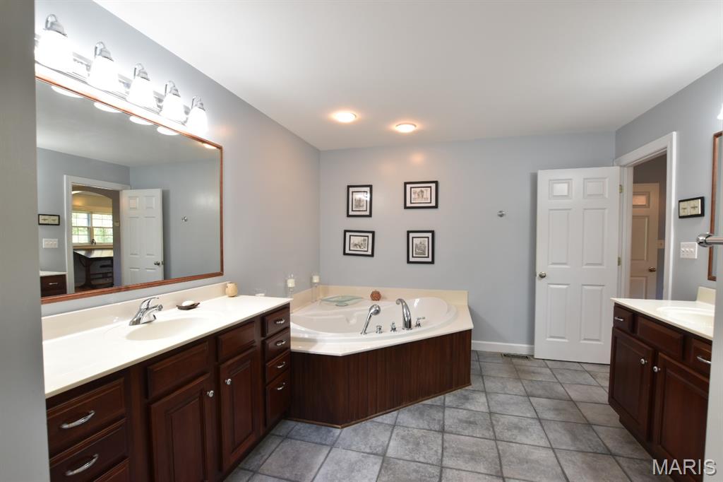 Frontenac Forest - Residential