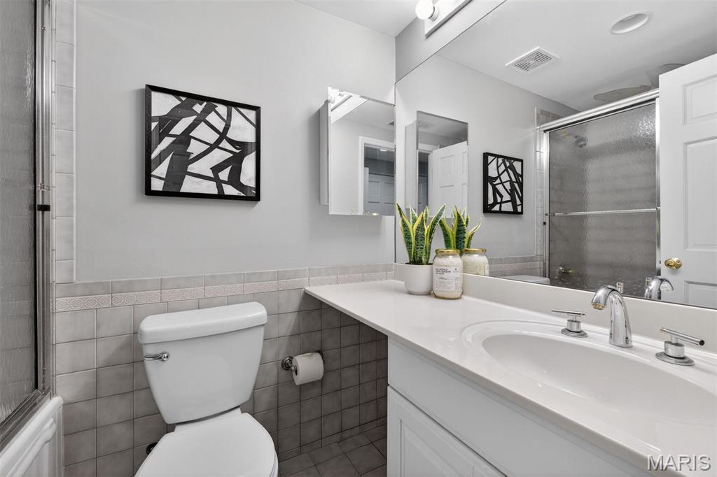 Wydown Pointe Condo - Residential