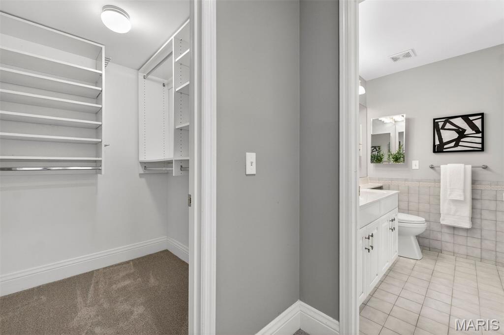 Wydown Pointe Condo - Residential