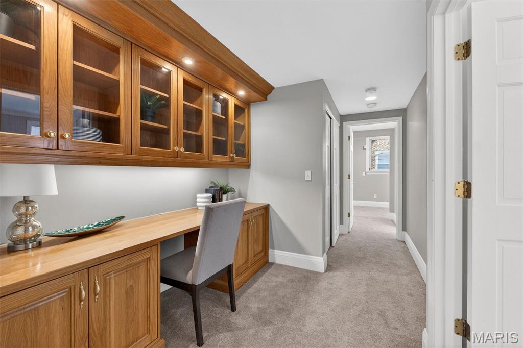 Wydown Pointe Condo - Residential