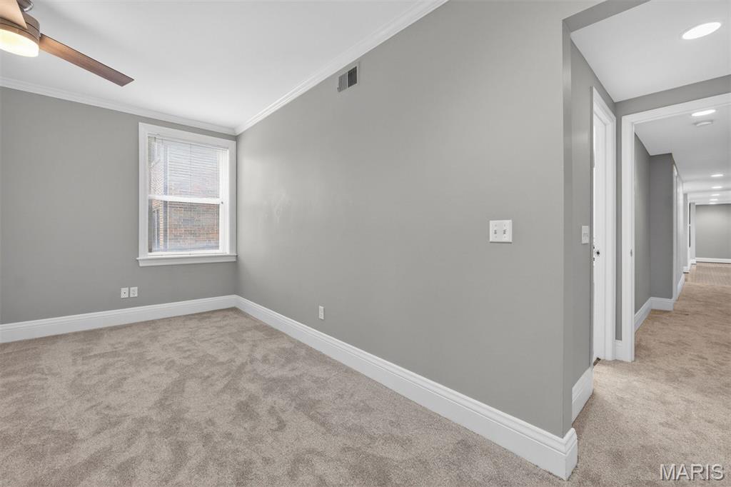 Wydown Pointe Condo - Residential