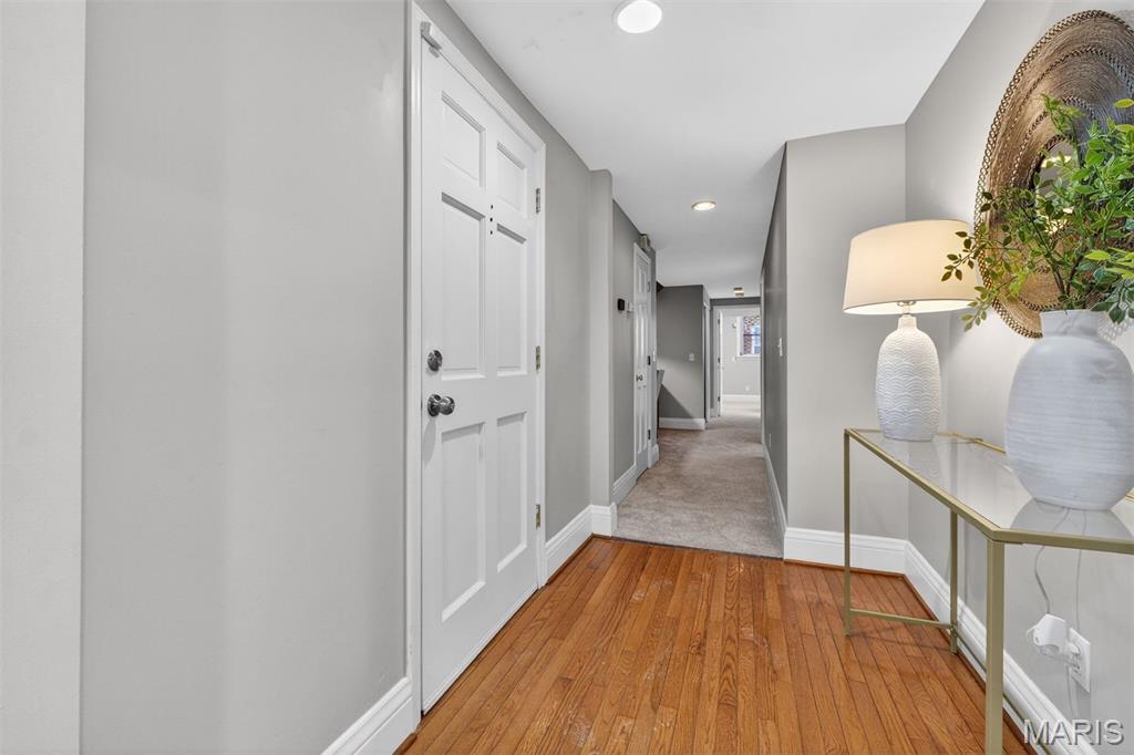 Wydown Pointe Condo - Residential