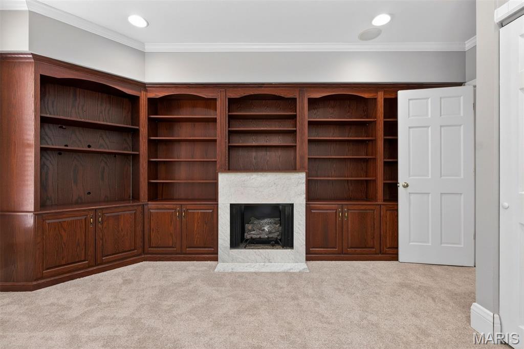 Wydown Pointe Condo - Residential