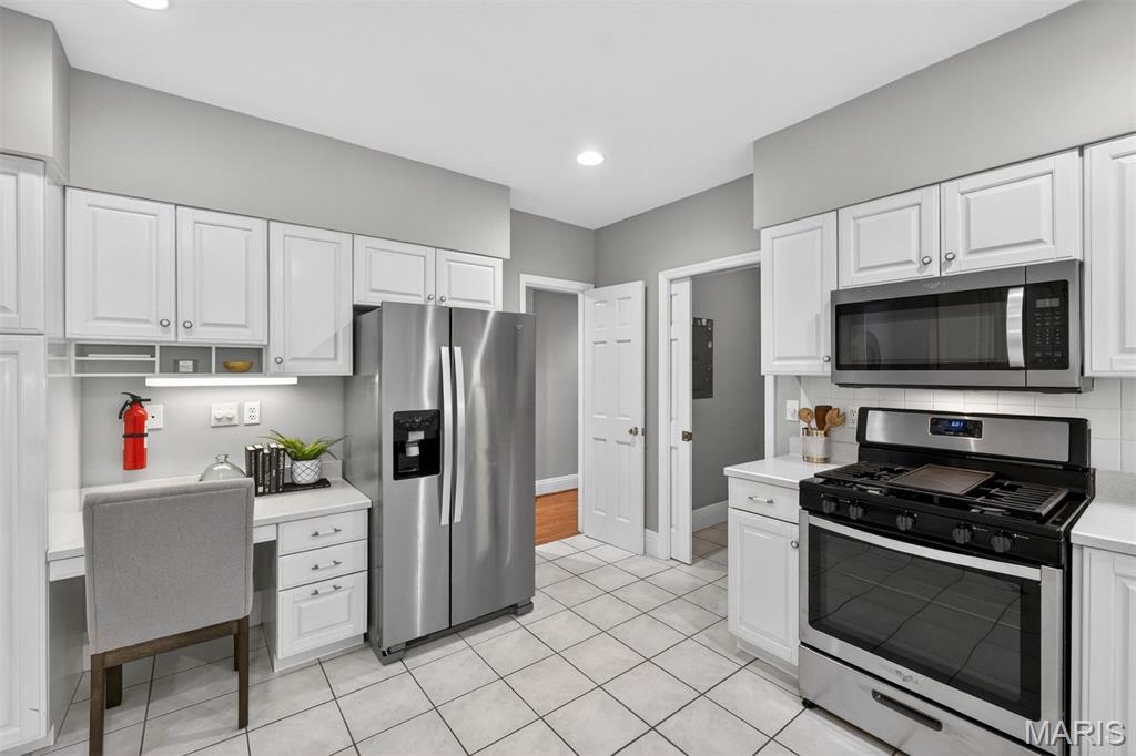 Wydown Pointe Condo - Residential