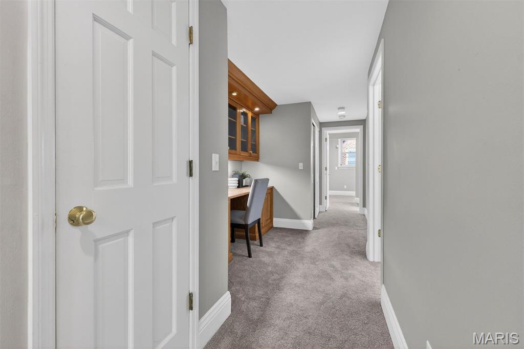 Wydown Pointe Condo - Residential