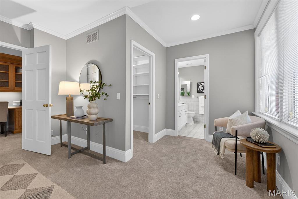 Wydown Pointe Condo - Residential