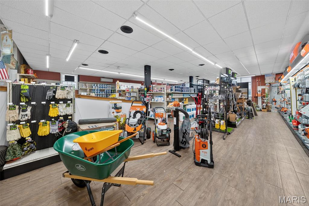 Town/Wright City - Commercial Sale