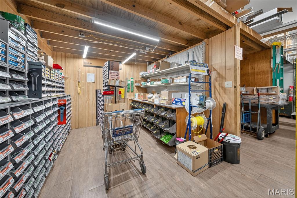 Town/Wright City - Commercial Sale