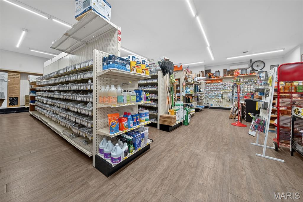Town/Wright City - Commercial Sale