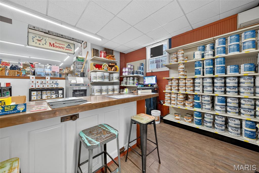 Town/Wright City - Commercial Sale