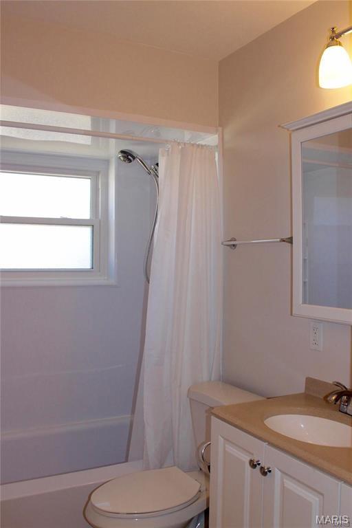 St Louis, Missouri 63114, United States, 3 Bedrooms Bedrooms, ,2 BathroomsBathrooms,Residential,Active,190701