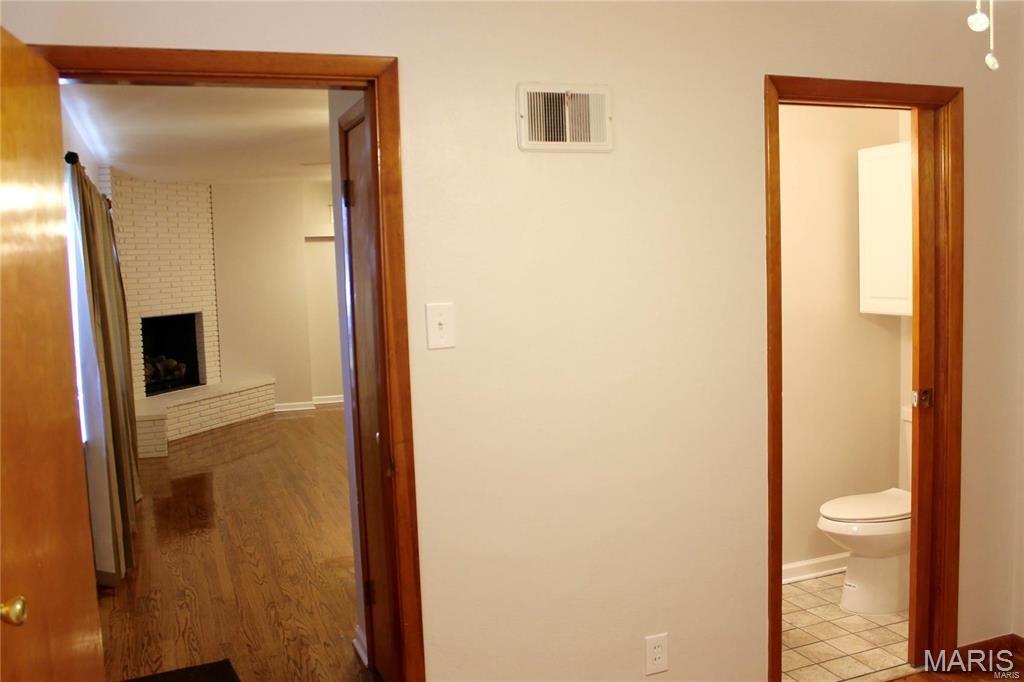 St Louis, Missouri 63114, United States, 3 Bedrooms Bedrooms, ,2 BathroomsBathrooms,Residential,Active,190701