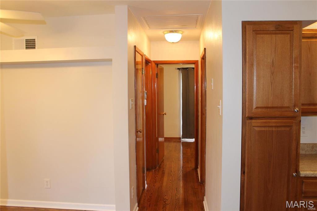 St Louis, Missouri 63114, United States, 3 Bedrooms Bedrooms, ,2 BathroomsBathrooms,Residential,Active,190701