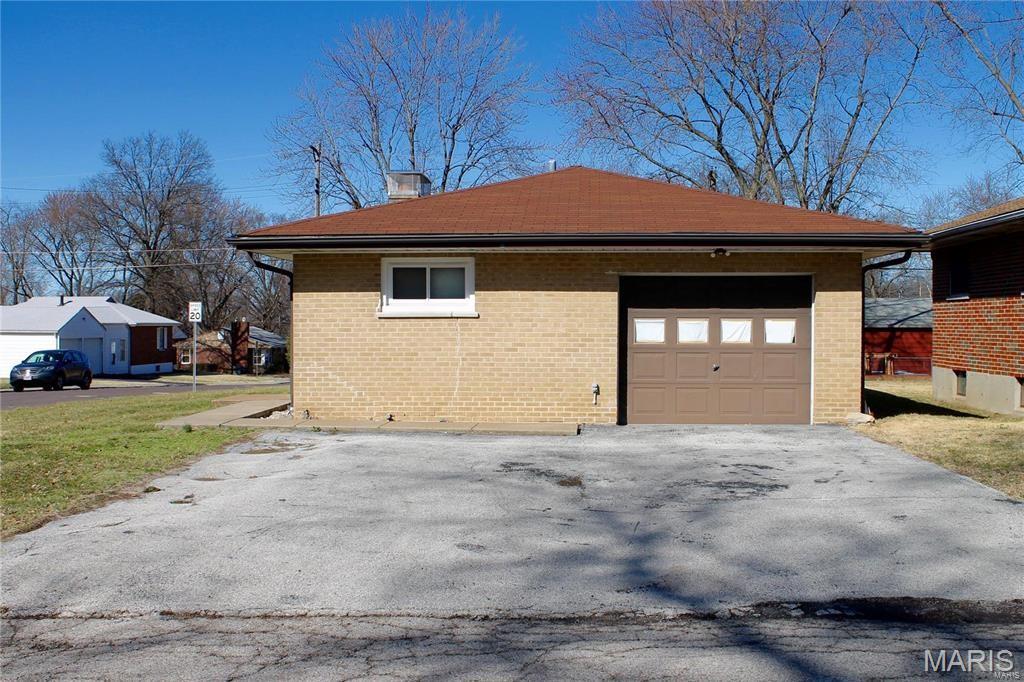 St Louis, Missouri 63114, United States, 3 Bedrooms Bedrooms, ,2 BathroomsBathrooms,Residential,Active,190701