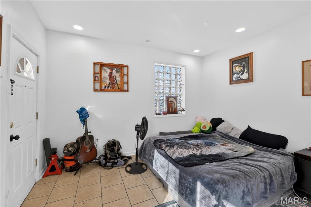 City/St Louis - Residential Income