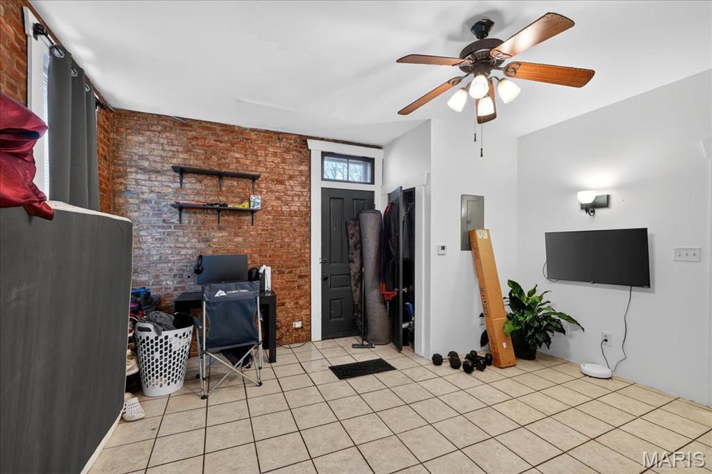 City/St Louis - Residential Income