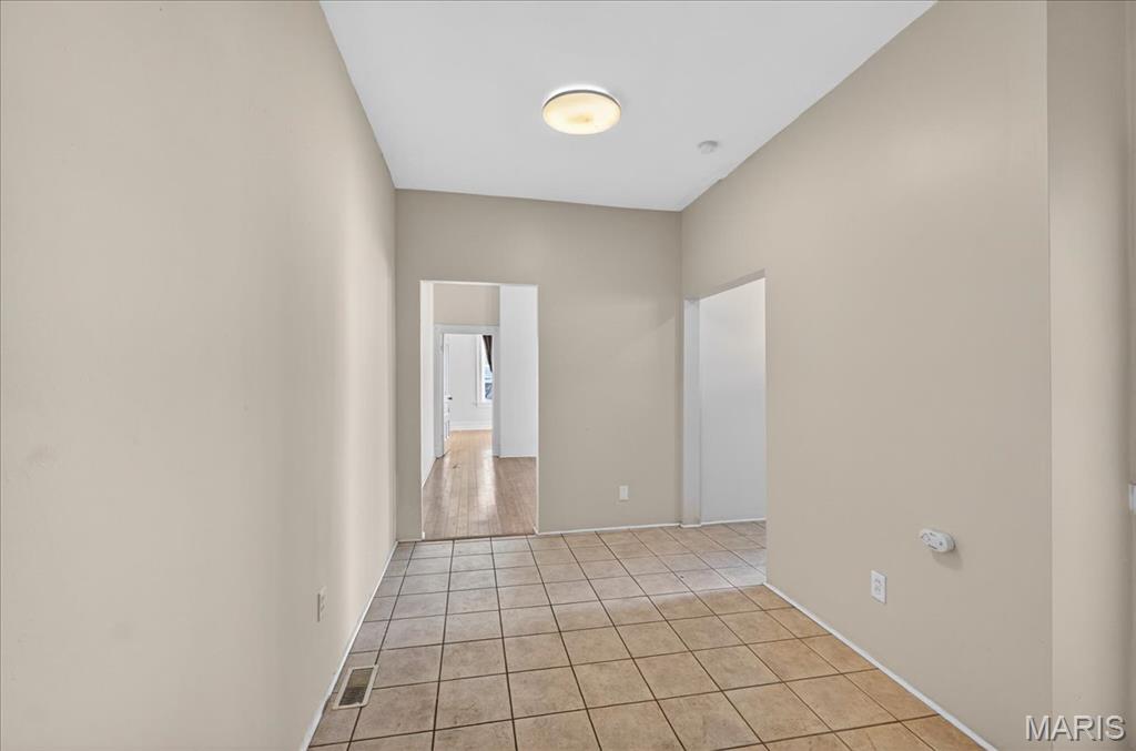 City/St Louis - Residential Income