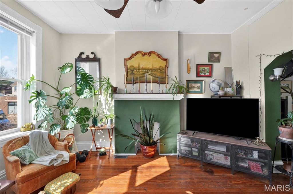 City/St Louis - Residential Income