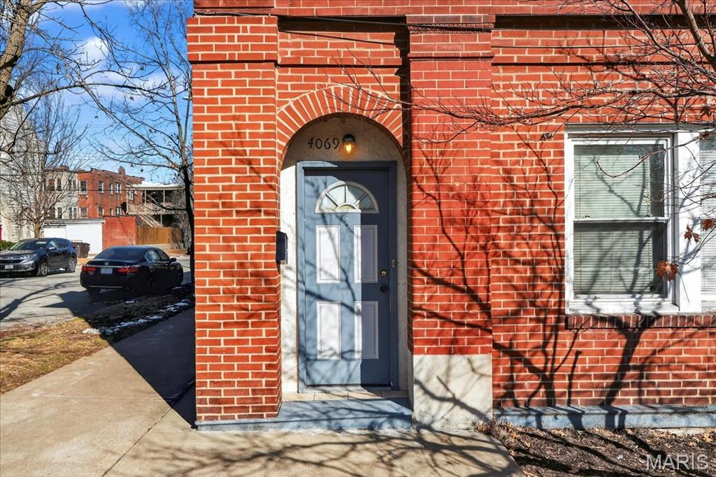 City/St Louis - Residential Income