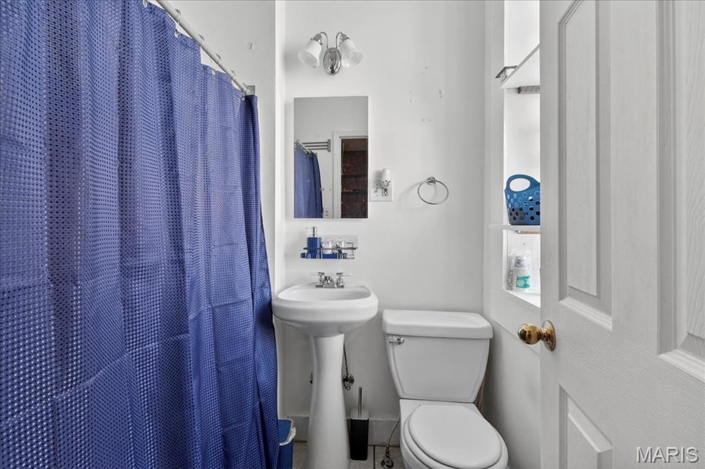 City/St Louis - Residential Income