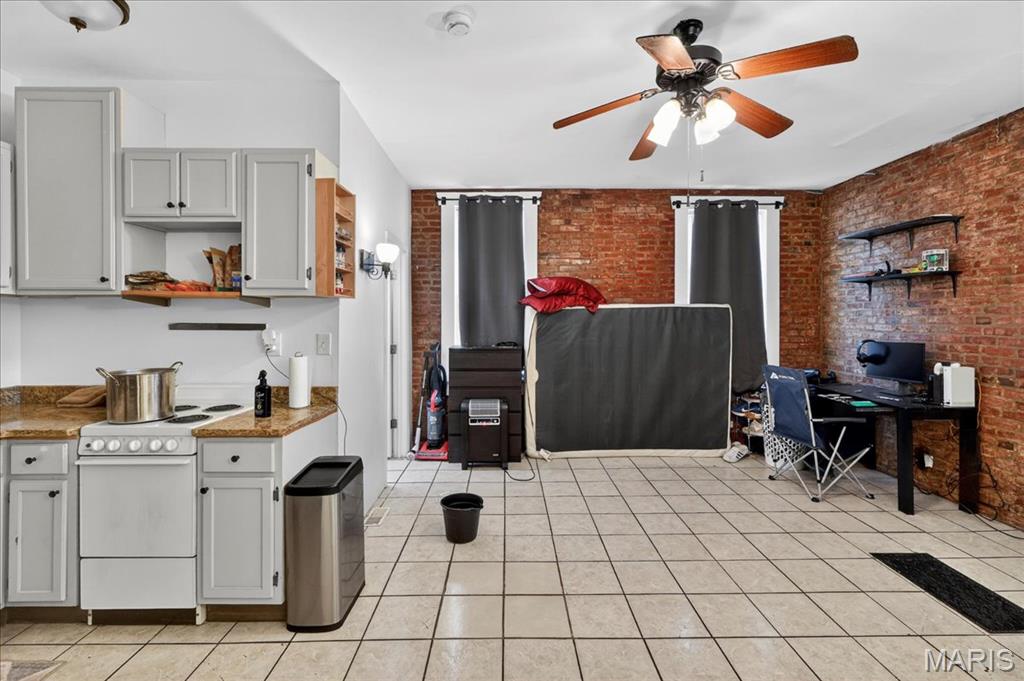 City/St Louis - Residential Income