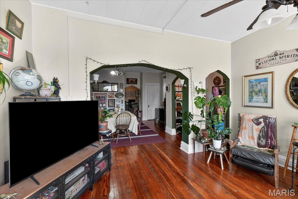 City/St Louis - Residential Income