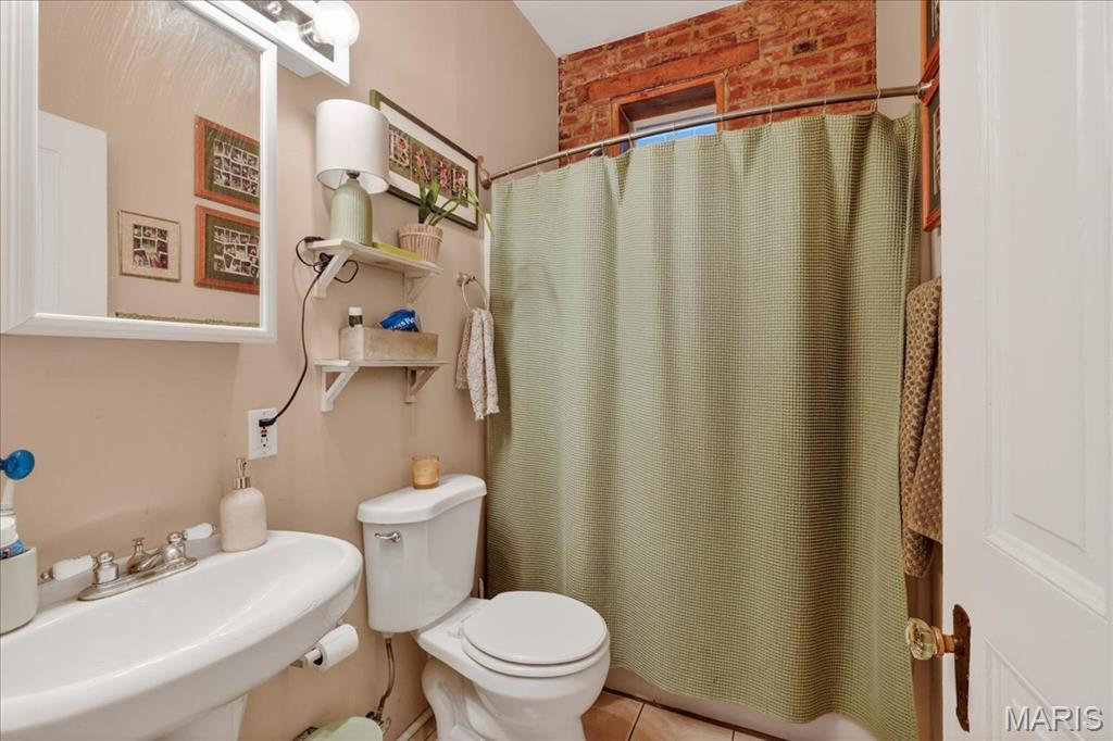 City/St Louis - Residential Income