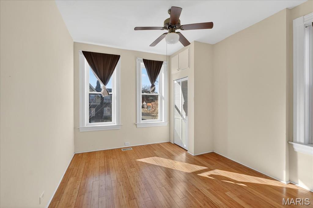 City/St Louis - Residential Income