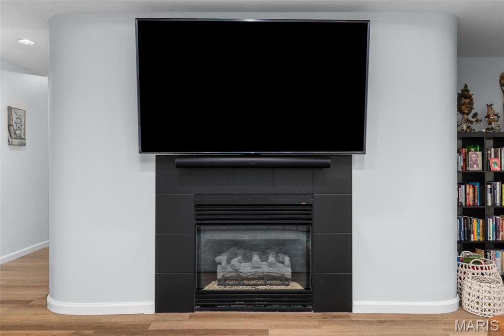 Kingspointe 2B - Residential