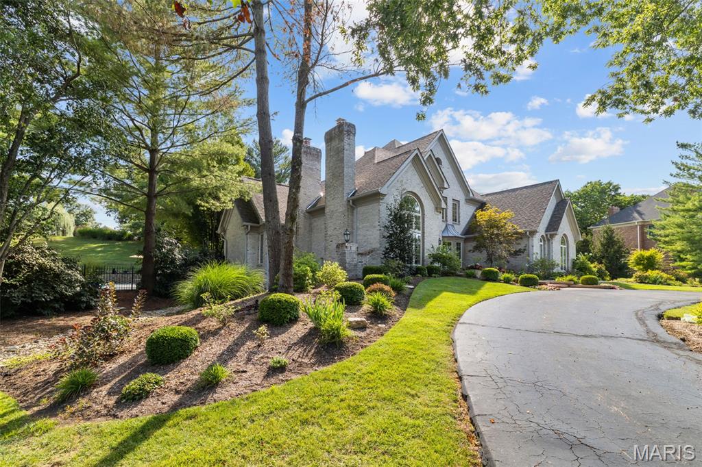 Kingspointe 2B - Residential