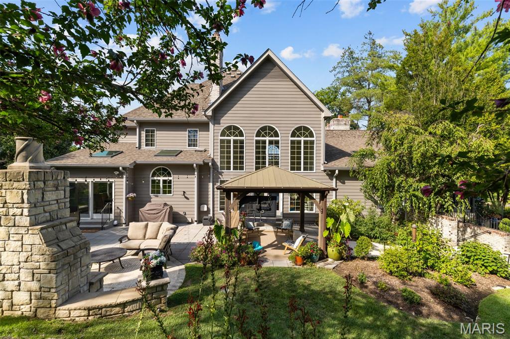 Kingspointe 2B - Residential