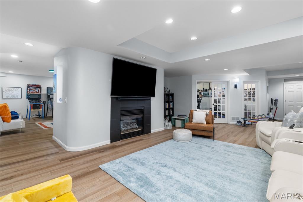 Kingspointe 2B - Residential