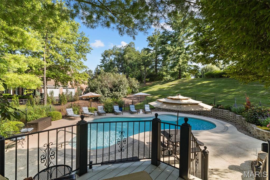 Kingspointe 2B - Residential