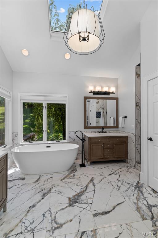 Kingspointe 2B - Residential