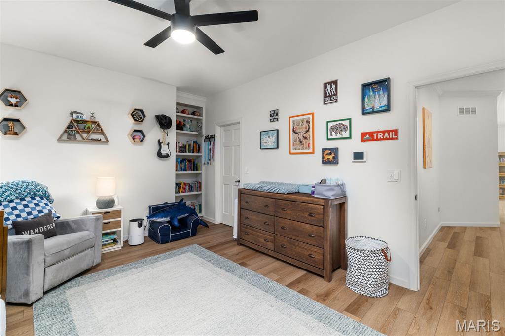 Kingspointe 2B - Residential