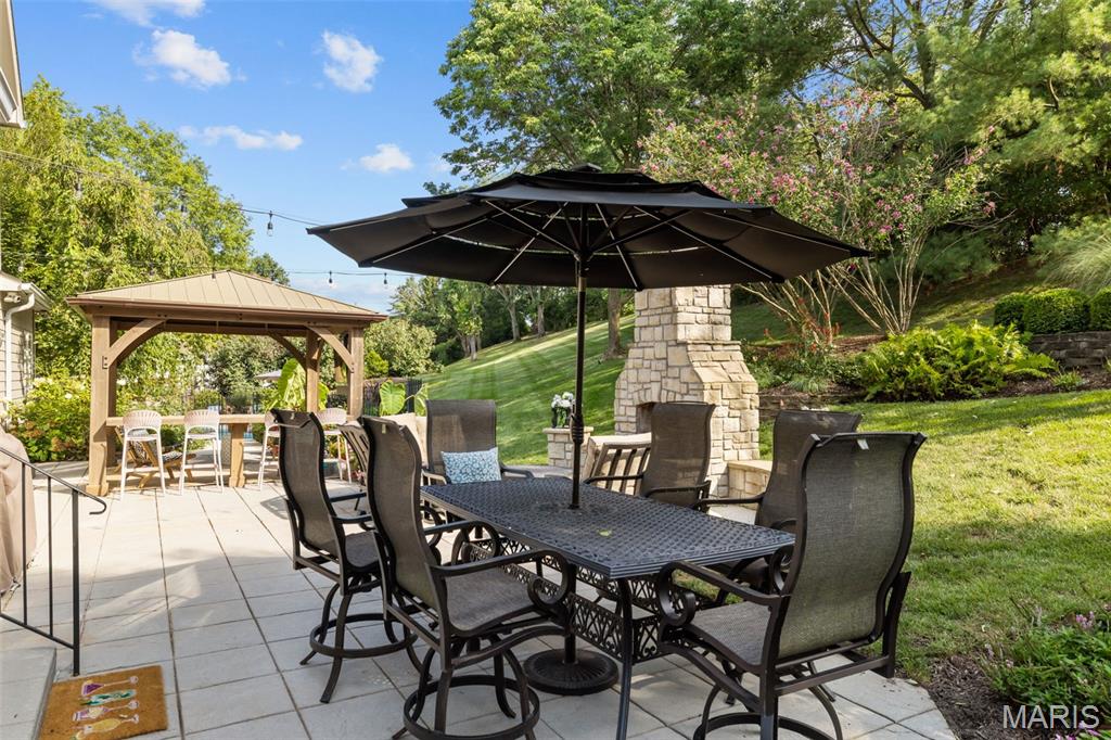 Kingspointe 2B - Residential