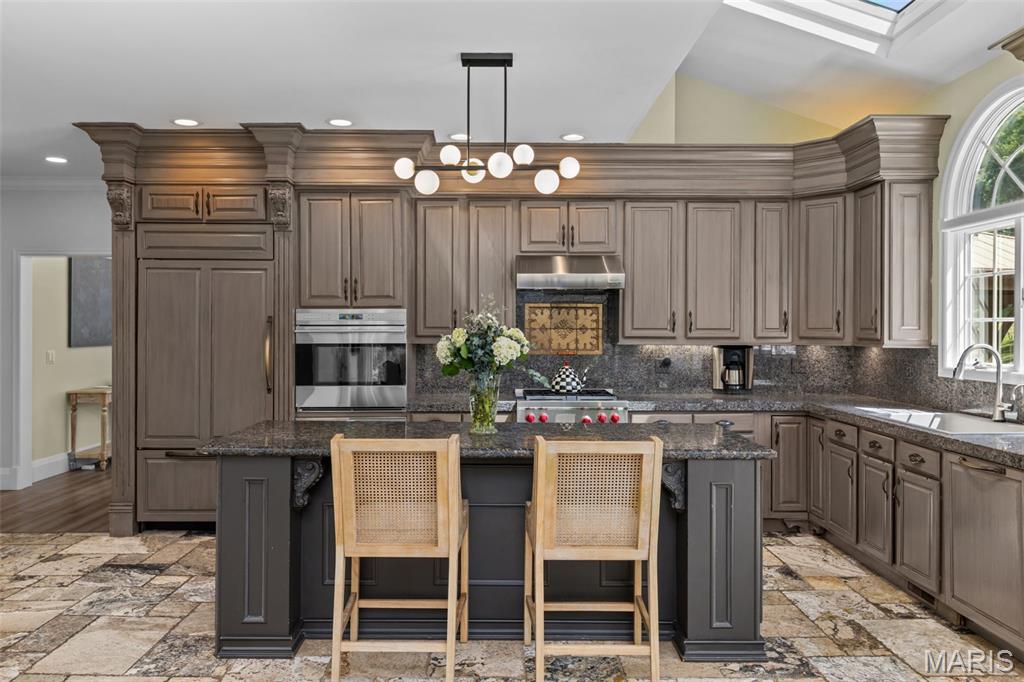 Kingspointe 2B - Residential