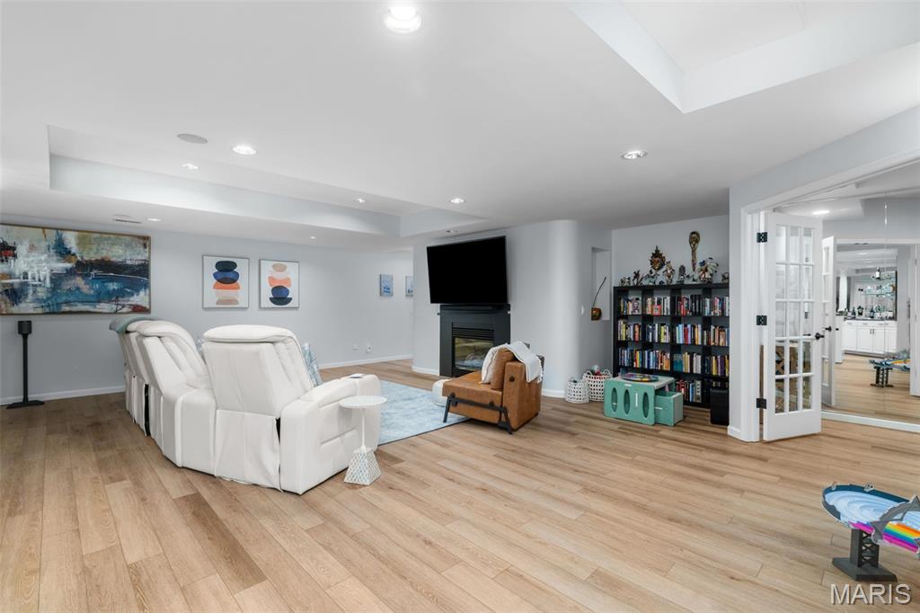 Kingspointe 2B - Residential