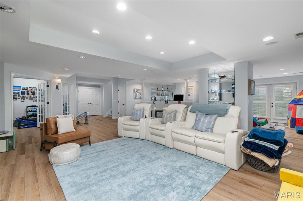 Kingspointe 2B - Residential