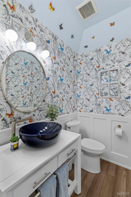 Kingspointe 2B - Residential