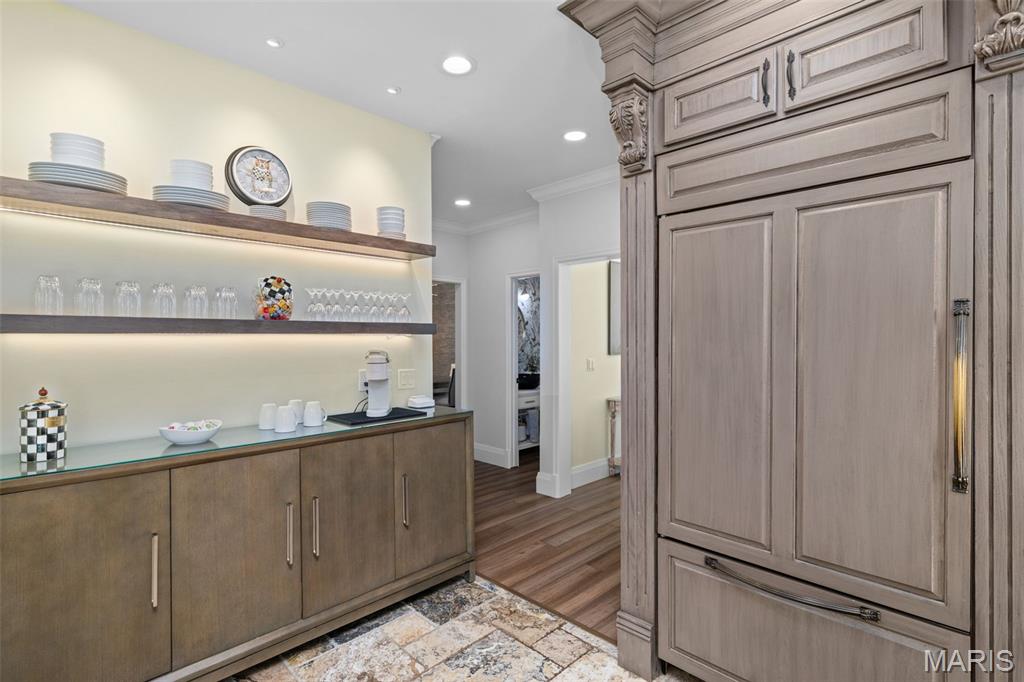 Kingspointe 2B - Residential