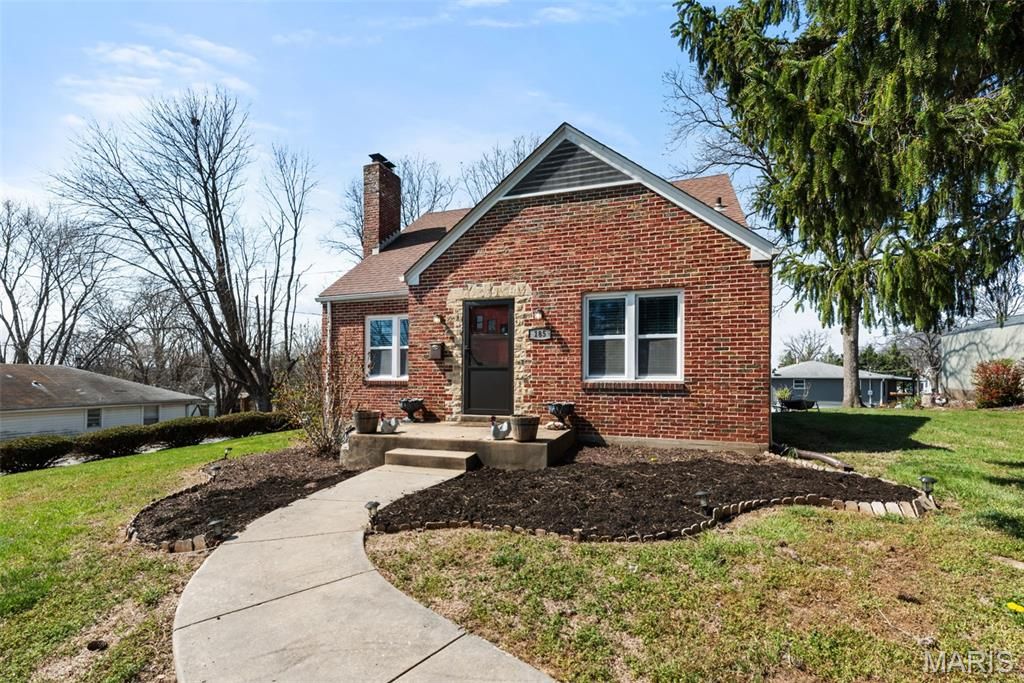 Photo of 185 8th St, Ste Genevieve, MO 63670 (MLS # 26010193)