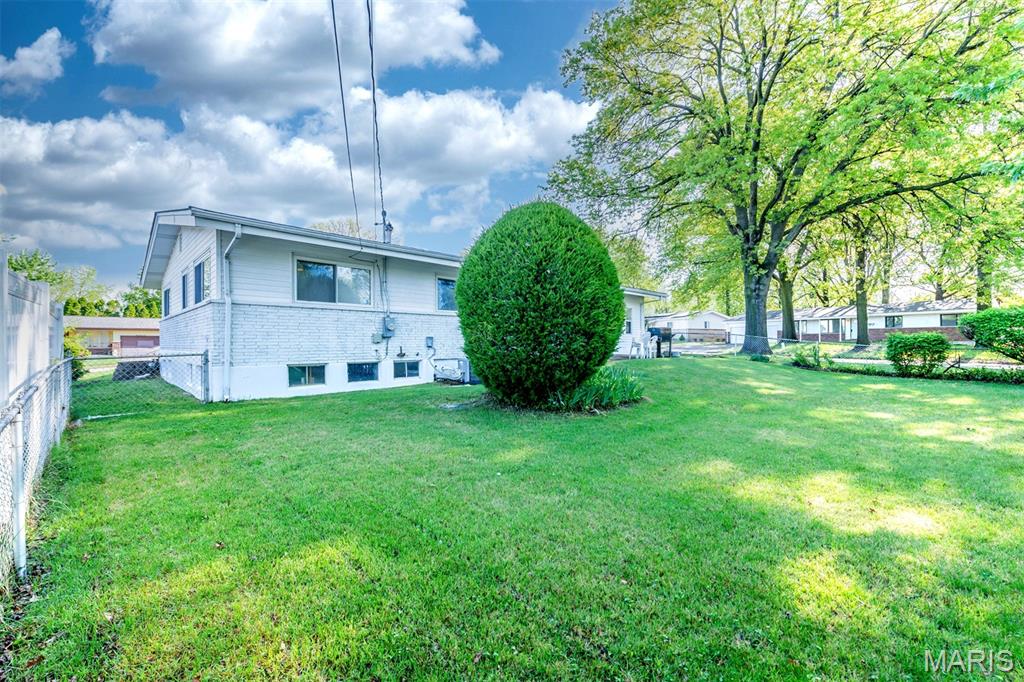 Hathaway Manor 12 - Residential