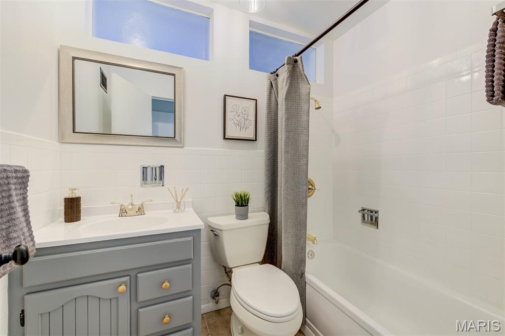 Hathaway Manor 12 - Residential