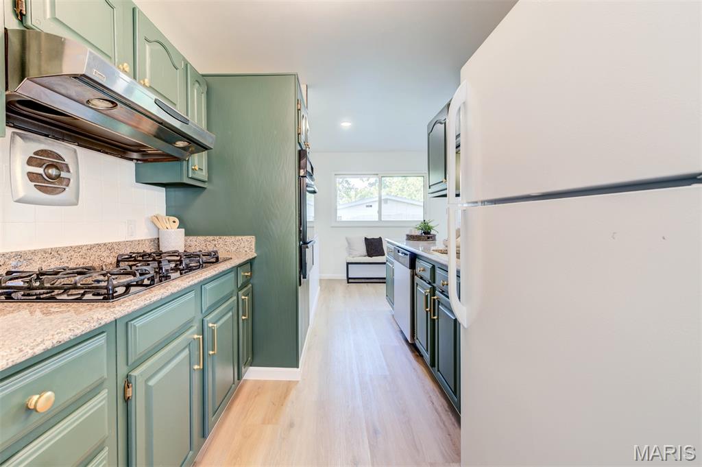 Hathaway Manor 12 - Residential