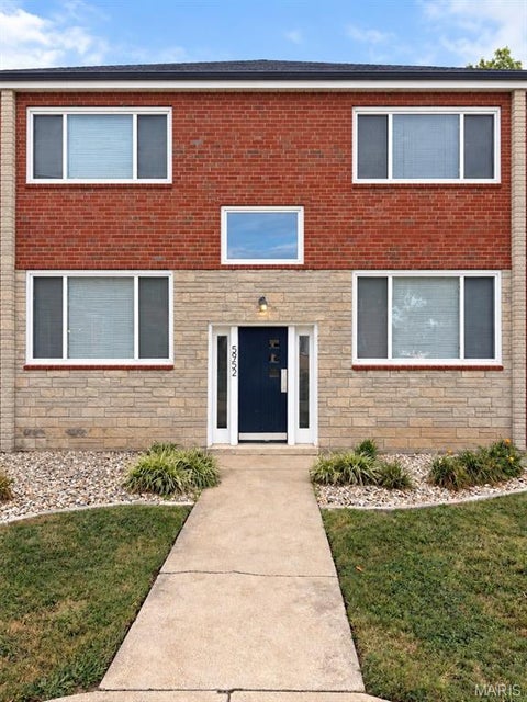 Photo of 5944 Nagel Avenue #2E, St Louis, MO 63109 (MLS # 26069053)