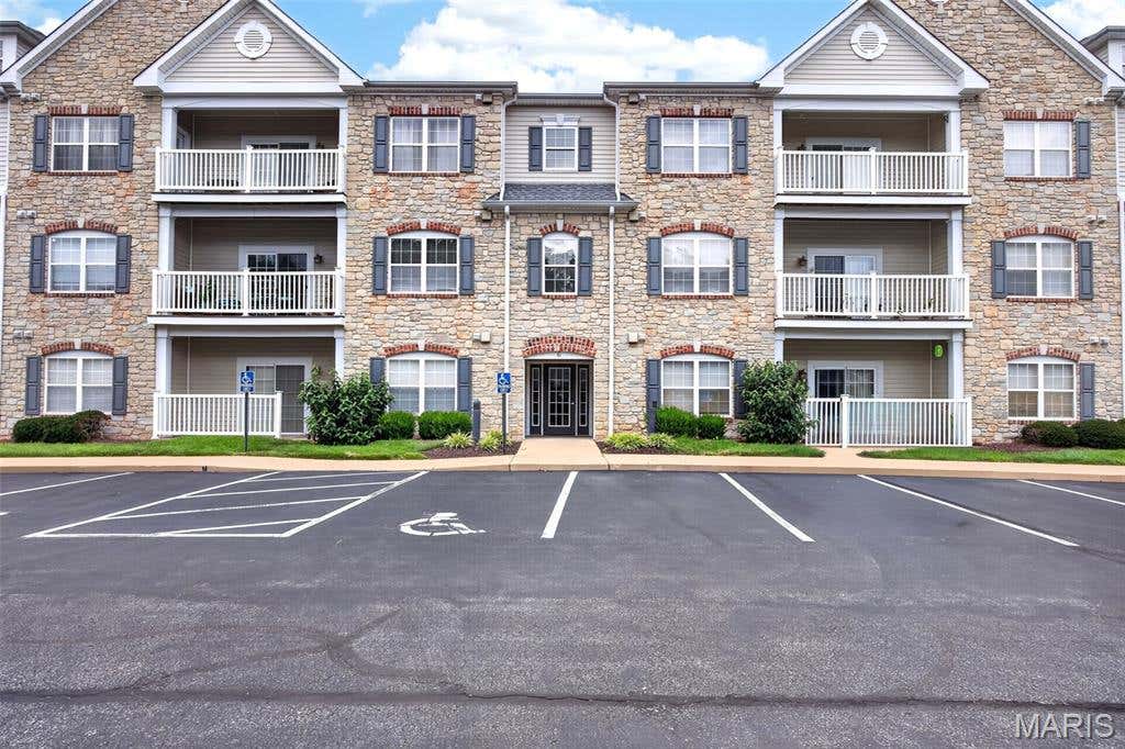 Photo of 6 Monarch Trace Court #304, Chesterfield, MO 63017 (MLS # 26053702)